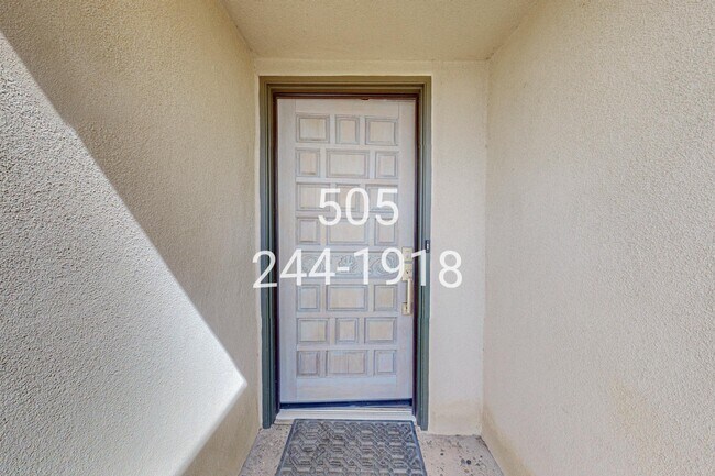 Building Photo - 876 Tramway Ln Ct NE