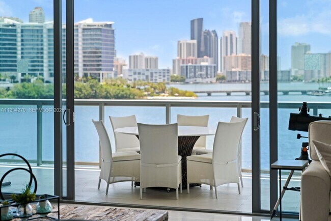 Building Photo - 3300 NE 188th St