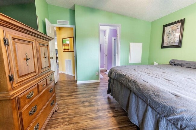 Building Photo - 1159 Paradise Dr
