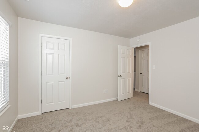 Building Photo - 2415 Cabin Hill Rd