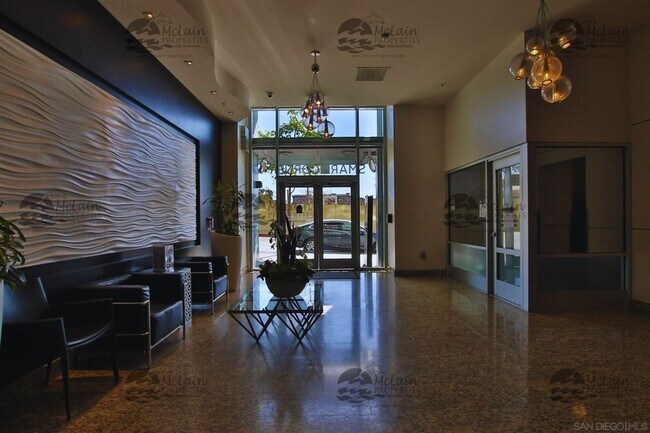 Building Photo - 1080 Park Blvd