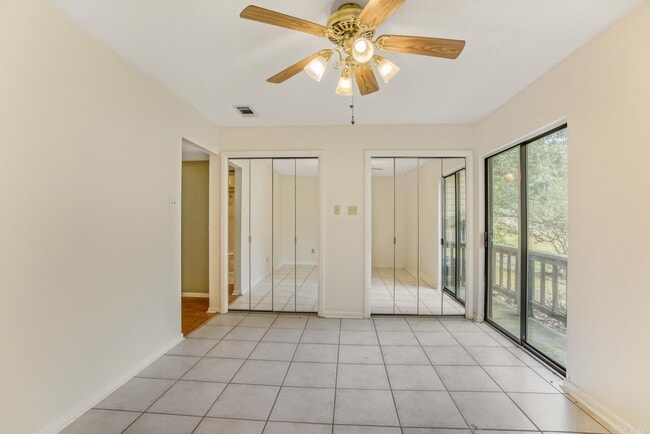 Building Photo - 101 Pine Forest Dr