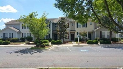 Building Photo - Roommate wanted 3 Bedroom 3 Bath $900 month!!!