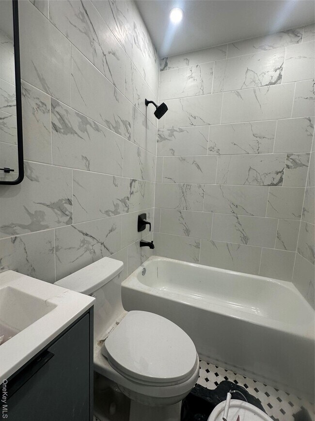 Building Photo - 1761 New York Ave