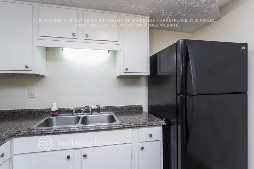 Building Photo - 4015 N Quail Dr