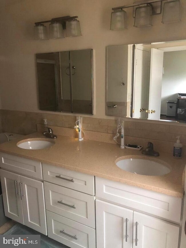 Building Photo - 1727 Pebble Beach Dr