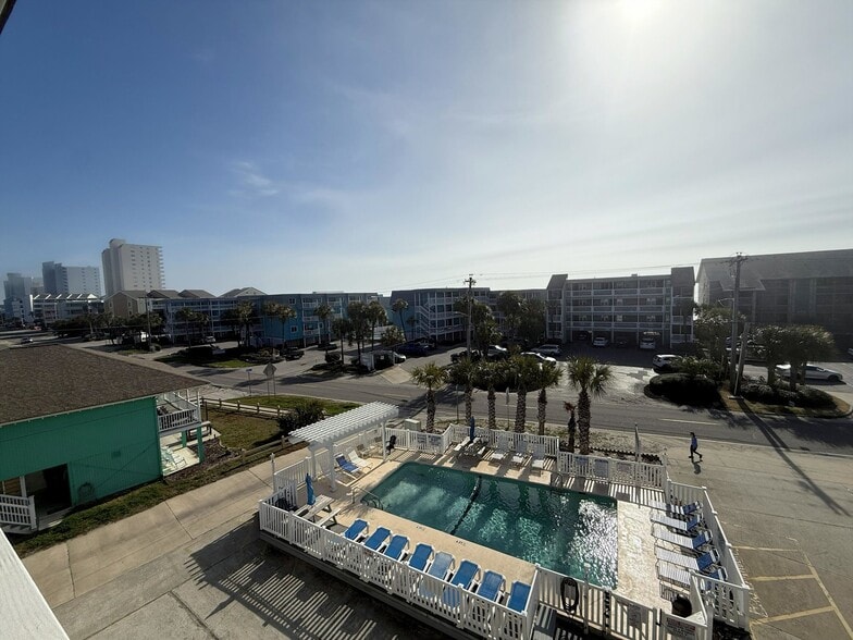 Building Photo - 627 N Waccamaw Dr