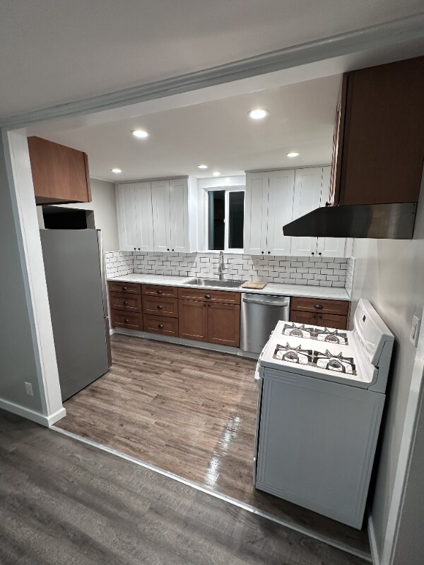 Building Photo - 2110 7th St