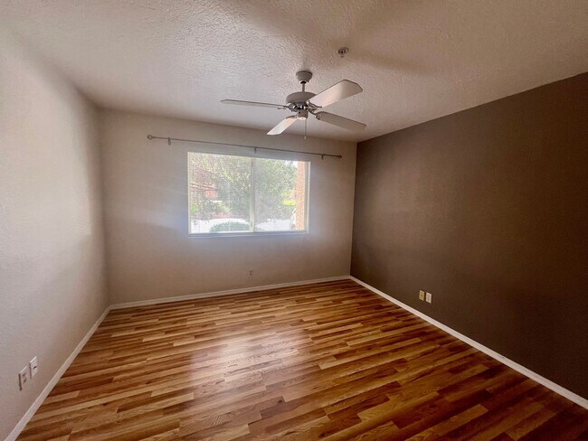 Building Photo - Unfurnished, 1-Year Long-Term Rental (Lowe...