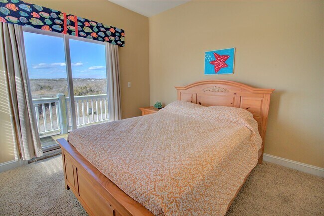 Building Photo - Pet Friendly Off Season Rental 4 Bedroom Oceanfront next to North Topsail Seaview Pier 12/1/2025 ...
