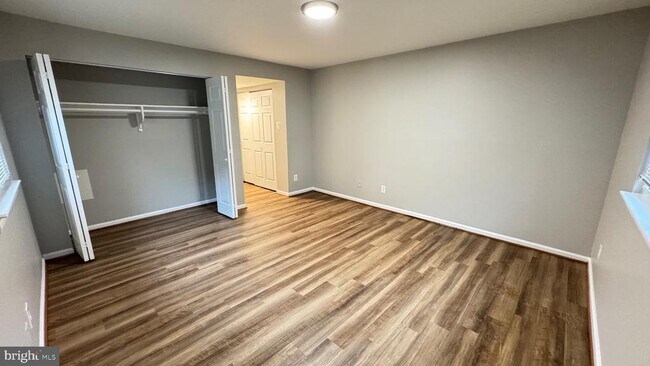 Building Photo - 7097 Spring Garden Dr