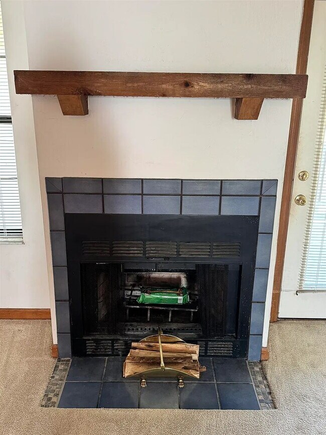 Building Photo - 2BR Condo with Private Baths, Fireplace, Balcony & In-unit Washer/Dryer– Near FSU & TSC