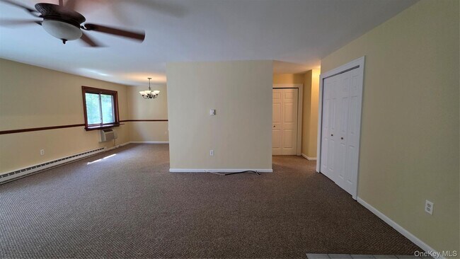 Building Photo - 47 Scarborough Ln