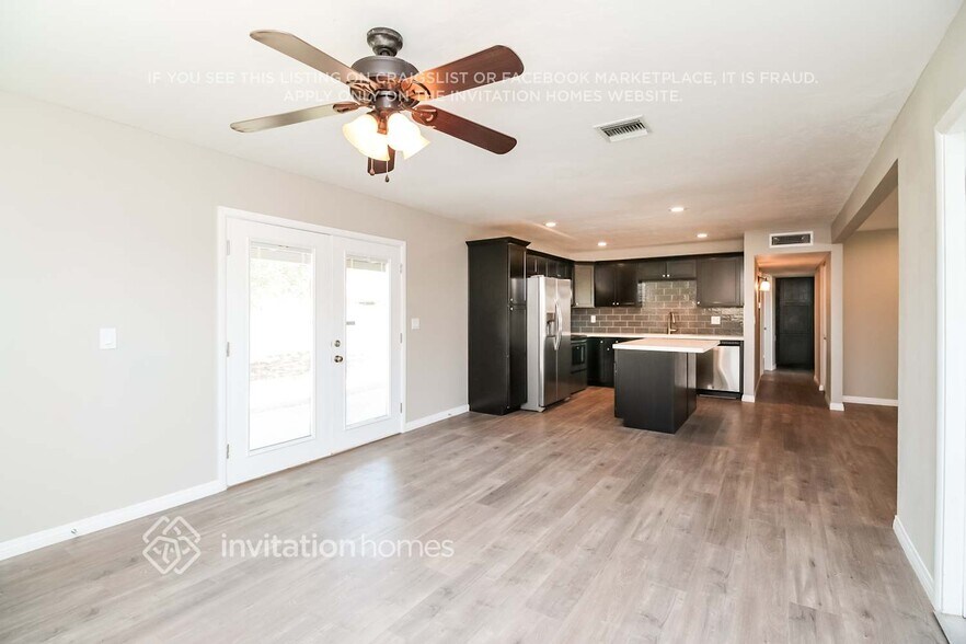 Building Photo - 7302 E Fillmore St