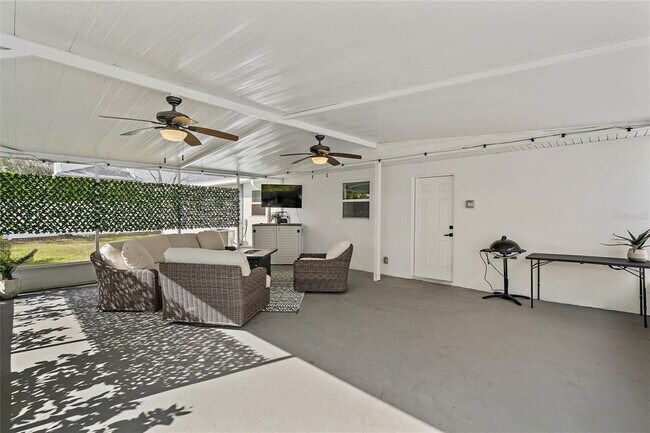 Building Photo - 4434 W Fairview Heights