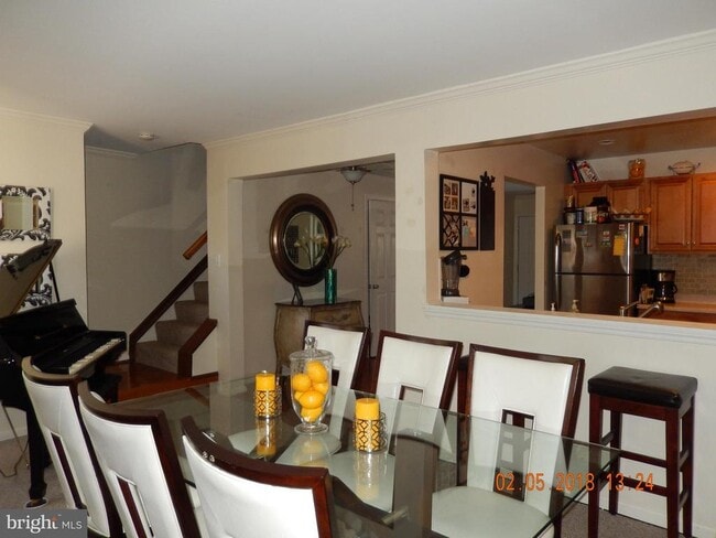 Building Photo - 6054 Old Landing Way