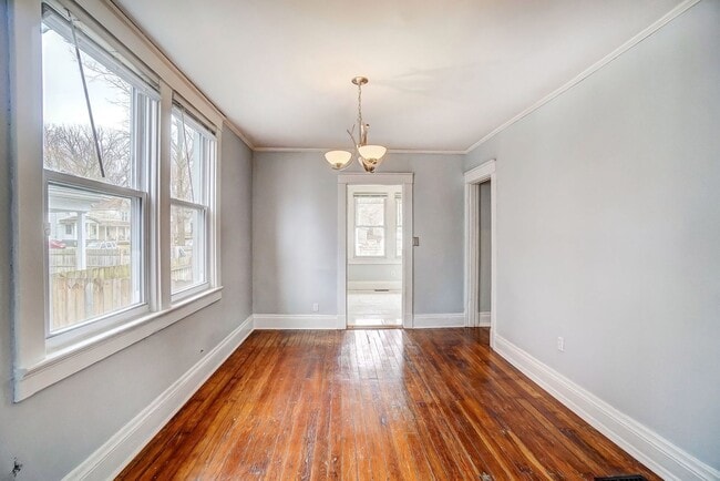 Building Photo - Newly renovated 2bed/1bath