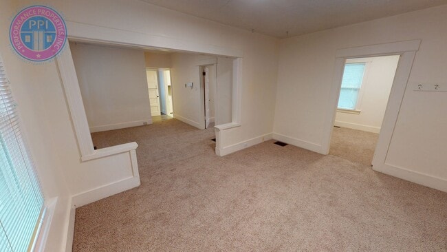 Building Photo - Prime Location - Mt. Tabor Craftsman! Covered Front Porch & Fenced Backyard