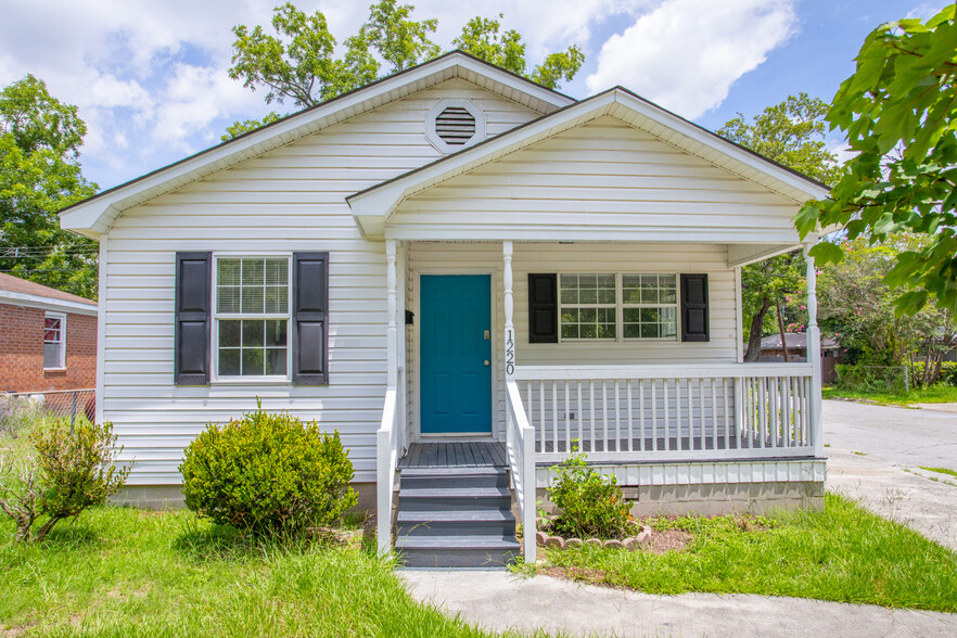 house front - 1220 E 57th St