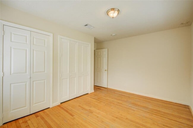 Building Photo - 5902 Hornwood Dr