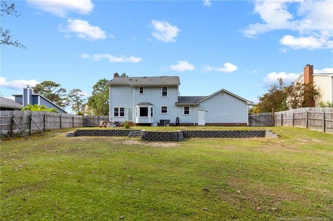 Building Photo - 2047 Birchcreft Dr