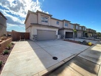 Building Photo - Beautifully Designed 3 Bedroom Townhome Ne...