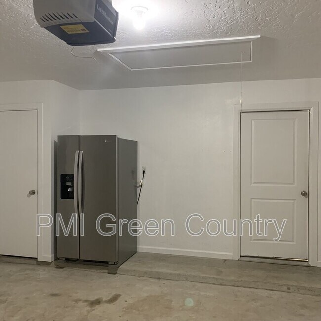 Building Photo - 21025 E 40th Pl S