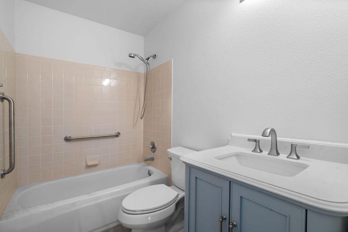 Building Photo - 12620 Winona Ct