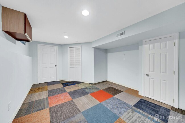 Building Photo - 148 Linda Ln