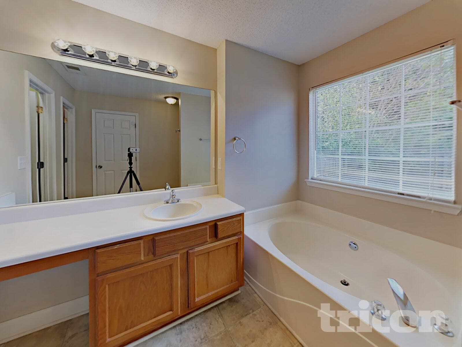 Building Photo - 3151 Peartree Dr