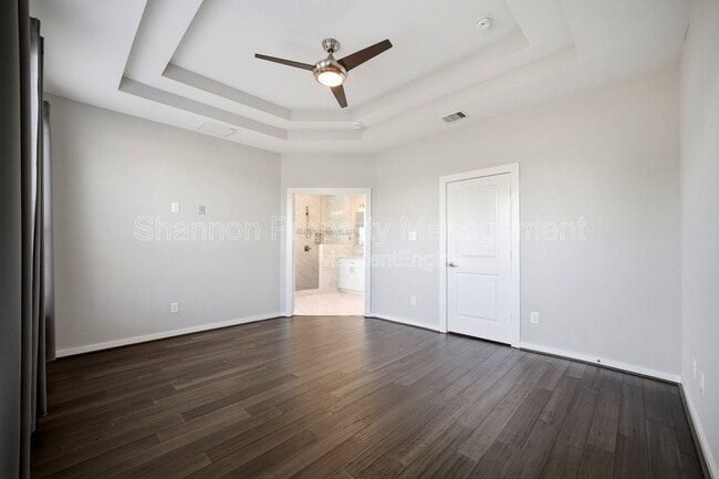 Building Photo - 605 Dumble St