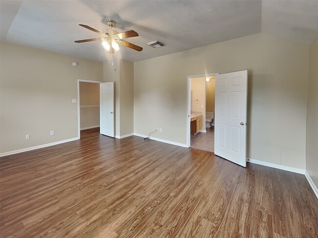 Building Photo - 26887 Castlecliff Ln