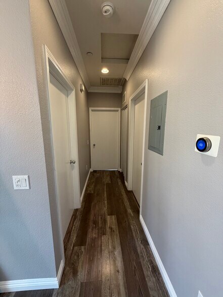 Building Photo - 16718 Nicklaus Dr