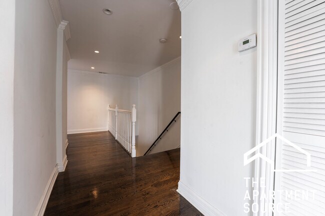 Building Photo - 2450 N Milwaukee Ave