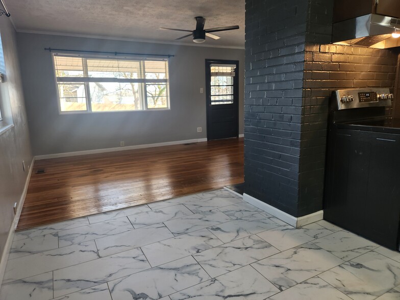 Dining Area - 106 Palmer Rd