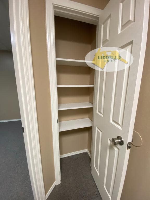 Building Photo - 219 Academy Dr