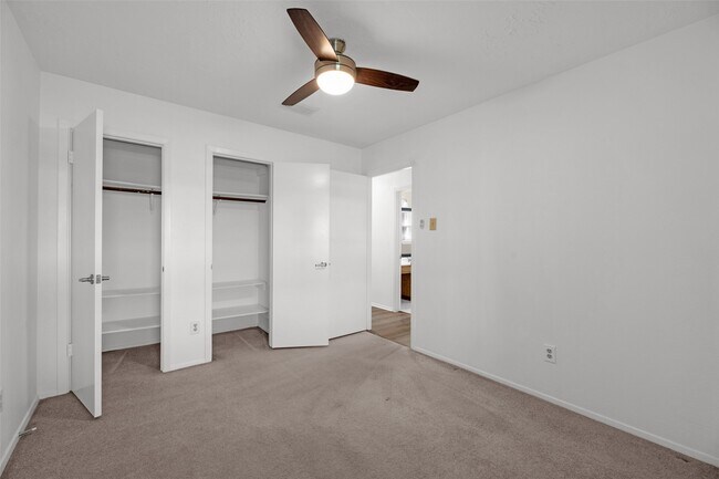 Building Photo - 2302 Doverglen Dr