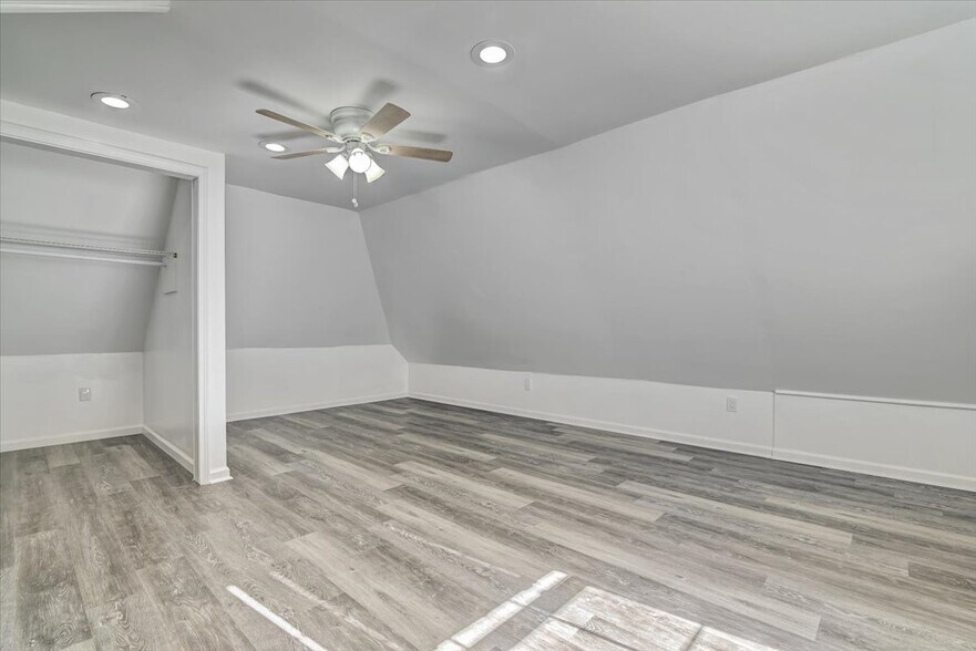 Building Photo - 198 White Pine Trl