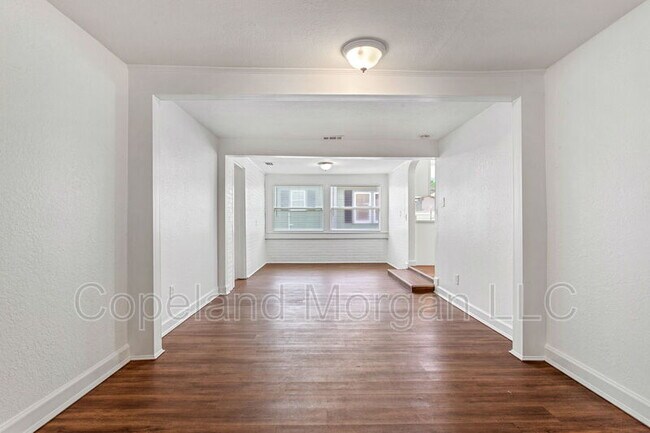 Building Photo - 4636 Fairfield Ave S