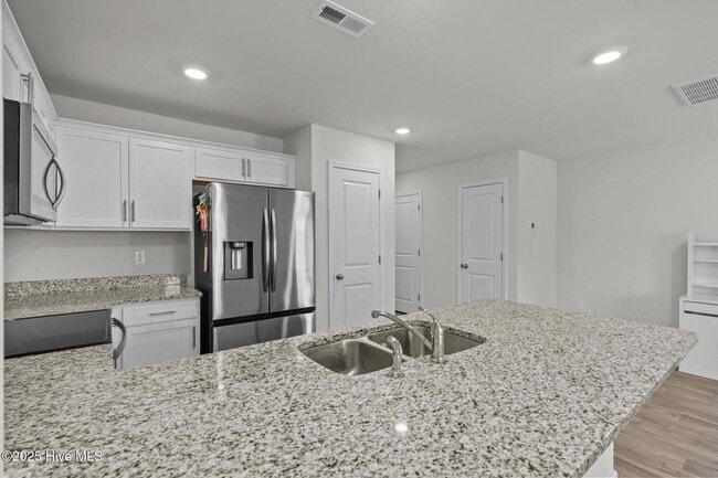 Building Photo - 2309 Gracie Ln
