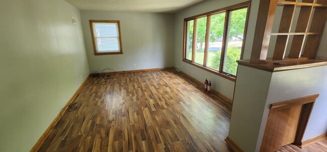 Building Photo - 3/4 bedroom house