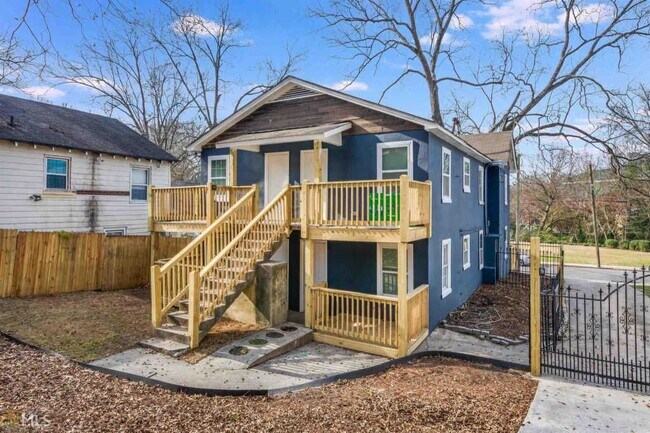 Building Photo - 543 Oliver St NW