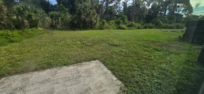 Building Photo - 304 Camillia Ln