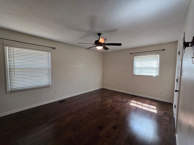 Building Photo - 3456 Regiment Dr