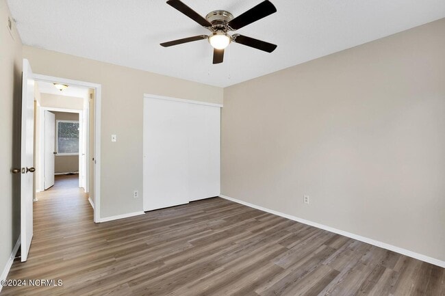 Building Photo - 113 Village Cir