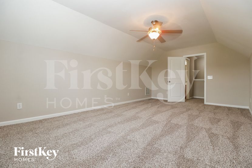 Building Photo - 115 Marinella Dr