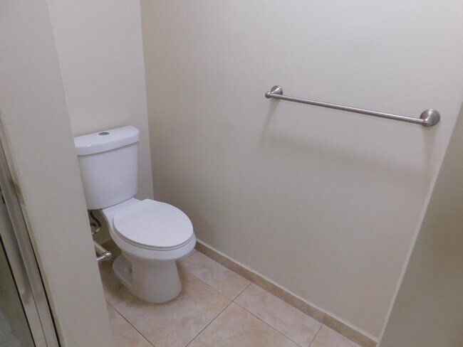 Building Photo - 611 Cypress Lake Blvd