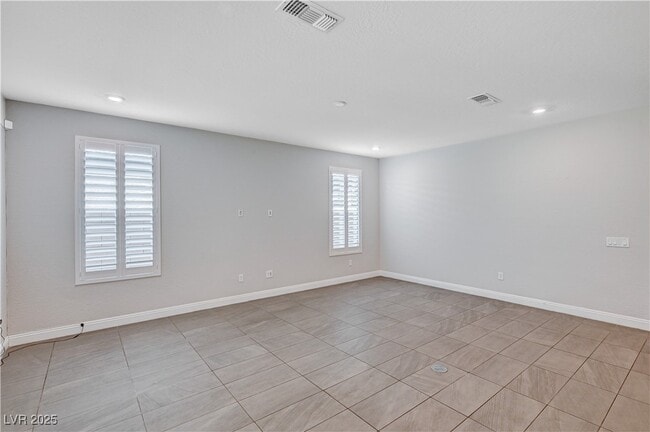 Building Photo - 2110 Millergrove Ave