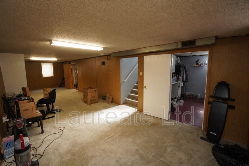 Building Photo - 4580 S Fox St