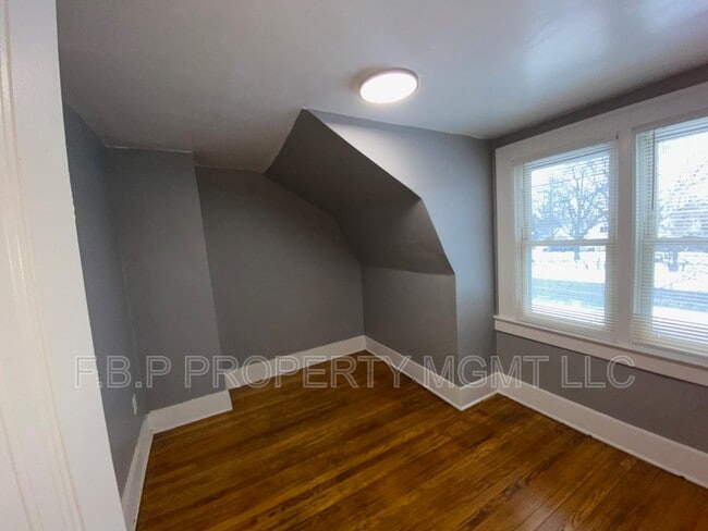 Building Photo - 15041 Coram St